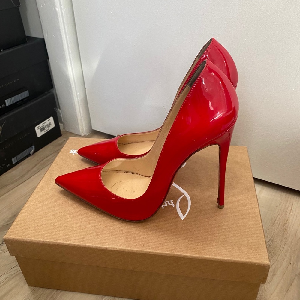 Christian Louboutin So Kate